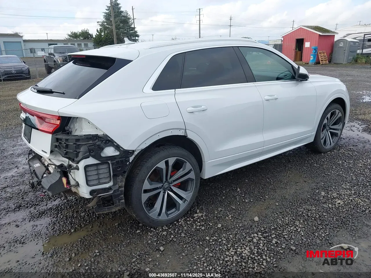 Audi Q8 - фото 7