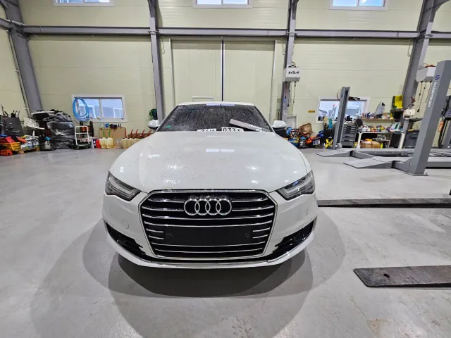 Audi A6 - фото 2