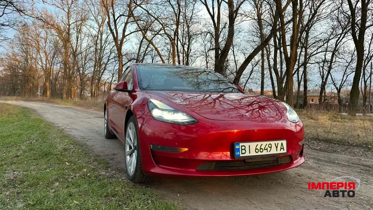 Tesla Model 3 - фото 3