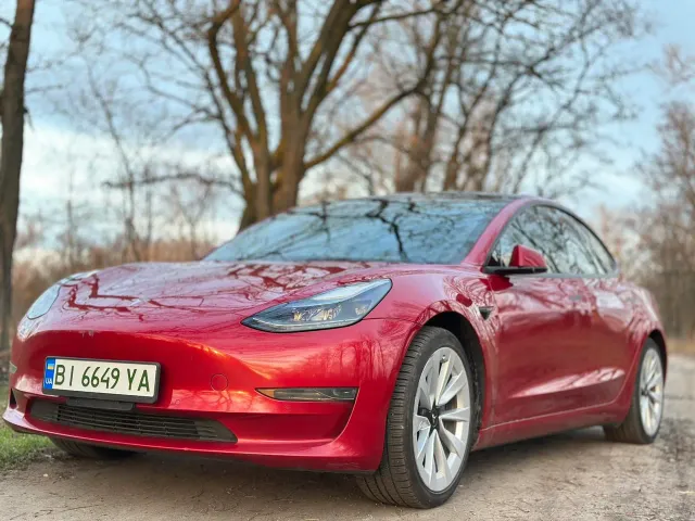 Tesla Model 3 - фото 4