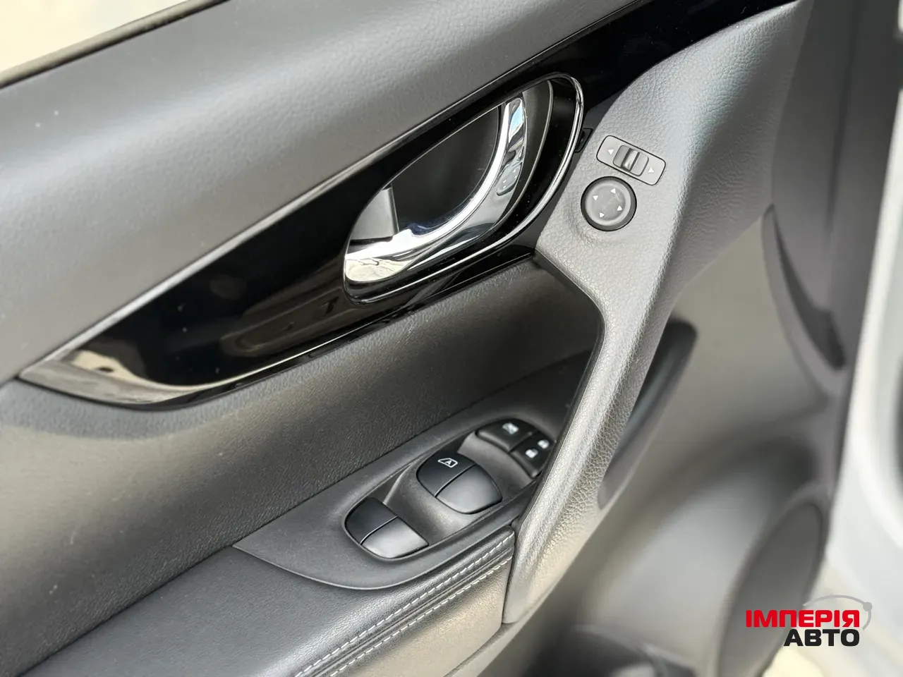 Nissan Rogue Sport - фото 8