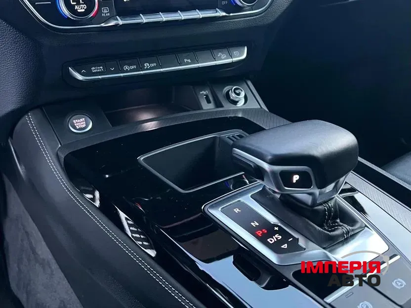 Audi Q5 - фото 9