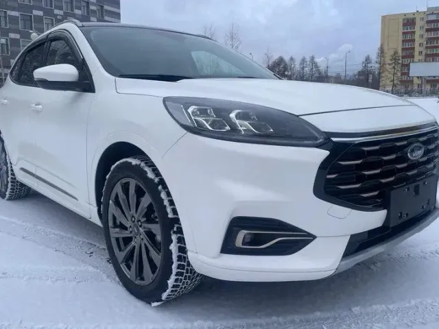 Ford Escape - фото 1