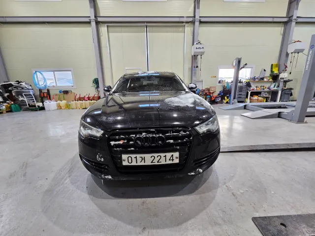 Audi A6 - фото 1