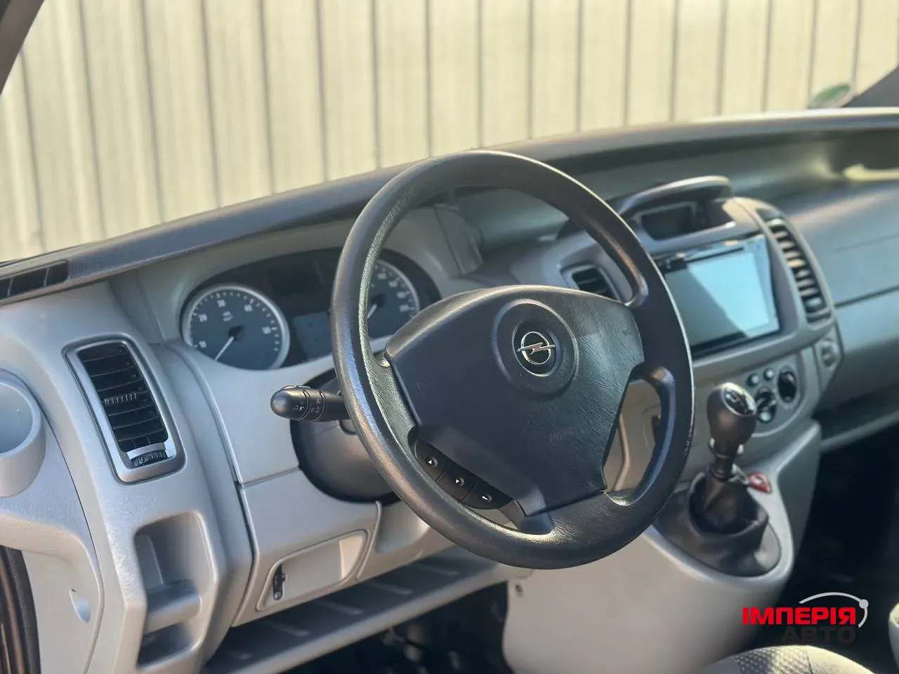 Opel Vivaro - фото 12