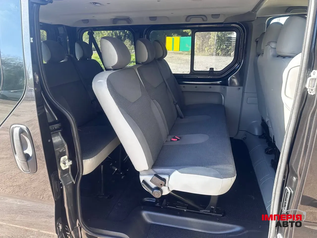 Opel Vivaro - фото 26