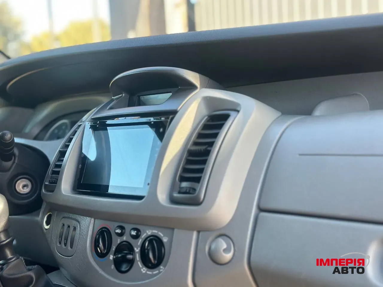 Opel Vivaro - фото 22