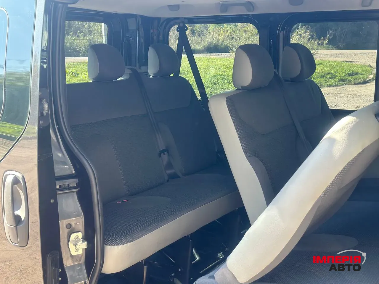 Opel Vivaro - фото 25