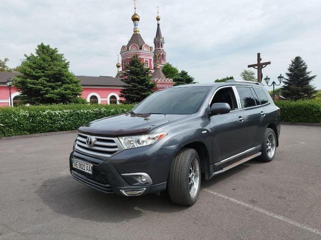 Toyota Highlander - фото 1