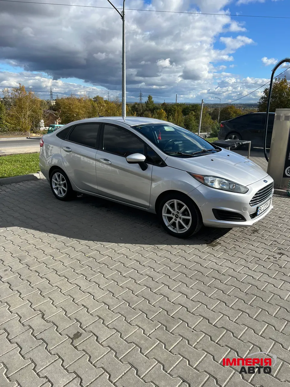 Ford Fiesta - фото 1
