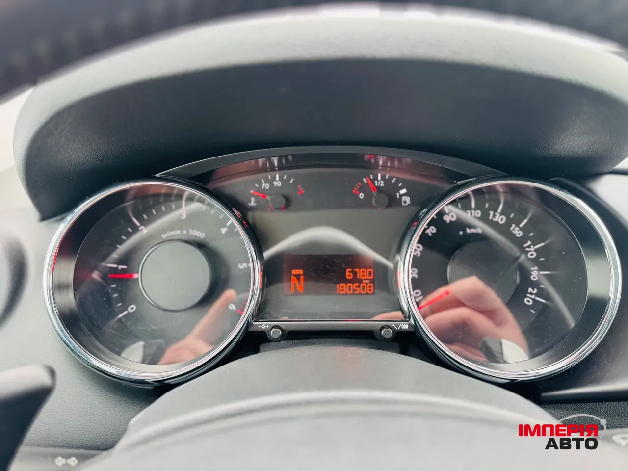 Peugeot 3008 - фото 11