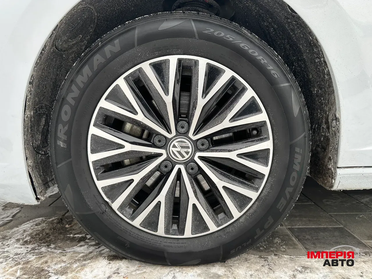 Volkswagen Jetta - фото 12