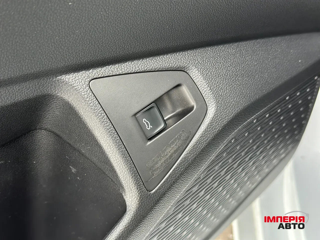 Volkswagen Jetta - фото 17