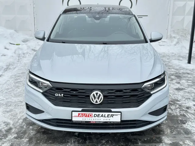 Volkswagen Jetta - фото 2