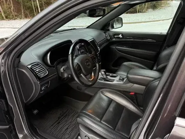 Jeep Grand Cherokee - фото 5