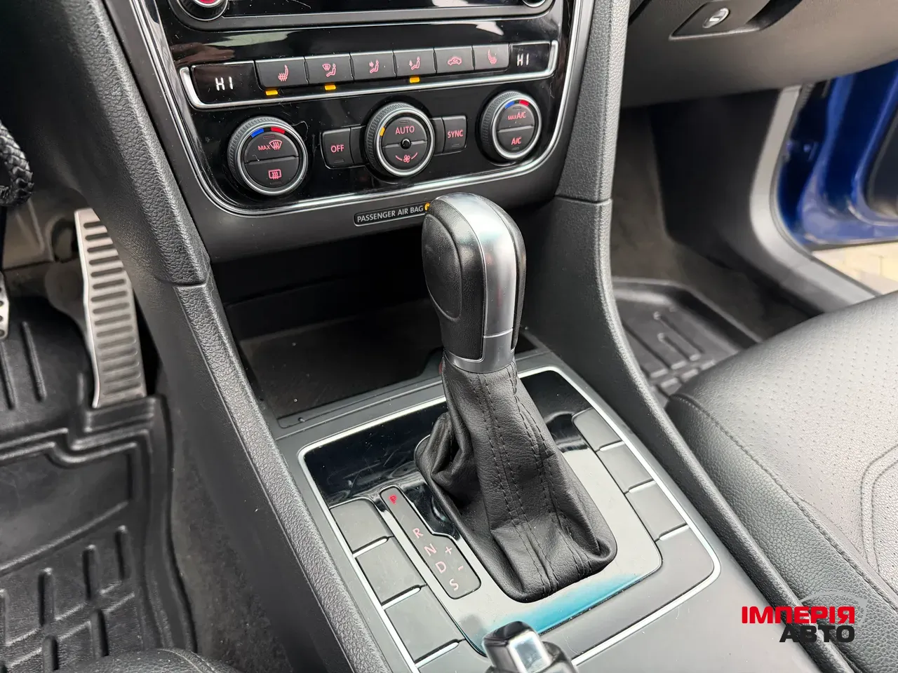 Volkswagen Passat (North America and China) - фото 19