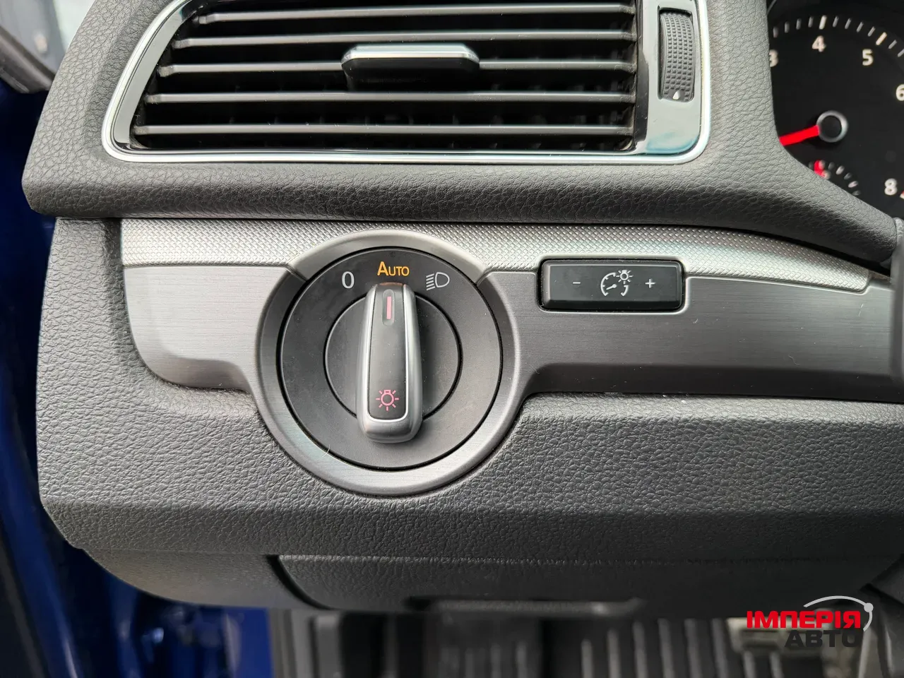 Volkswagen Passat (North America and China) - фото 18