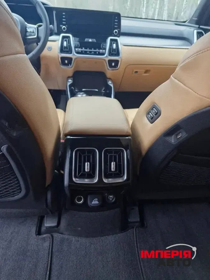 Kia Sorento - фото 12