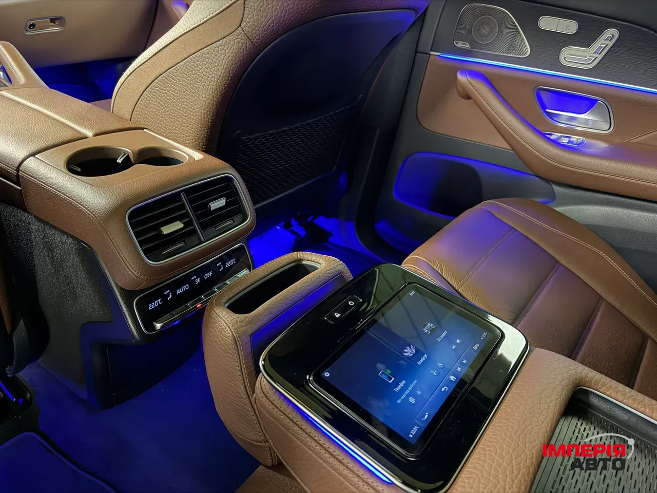 Mercedes-Benz GLS - фото 33