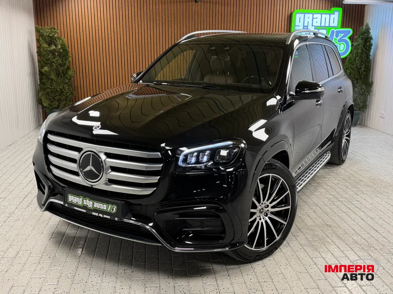 Mercedes-Benz GLS - фото 12