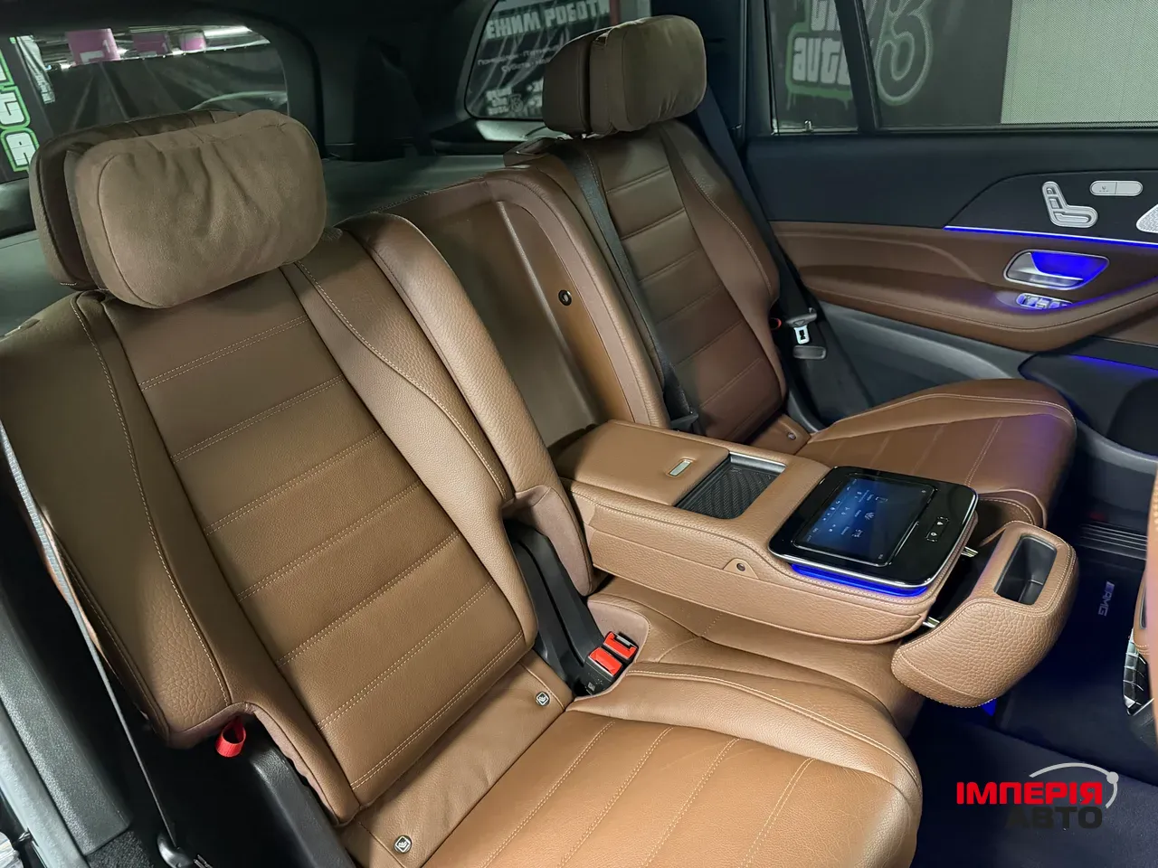 Mercedes-Benz GLS - фото 27