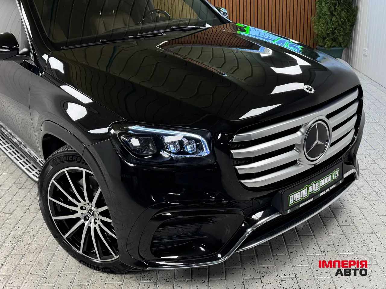 Mercedes-Benz GLS - фото 9