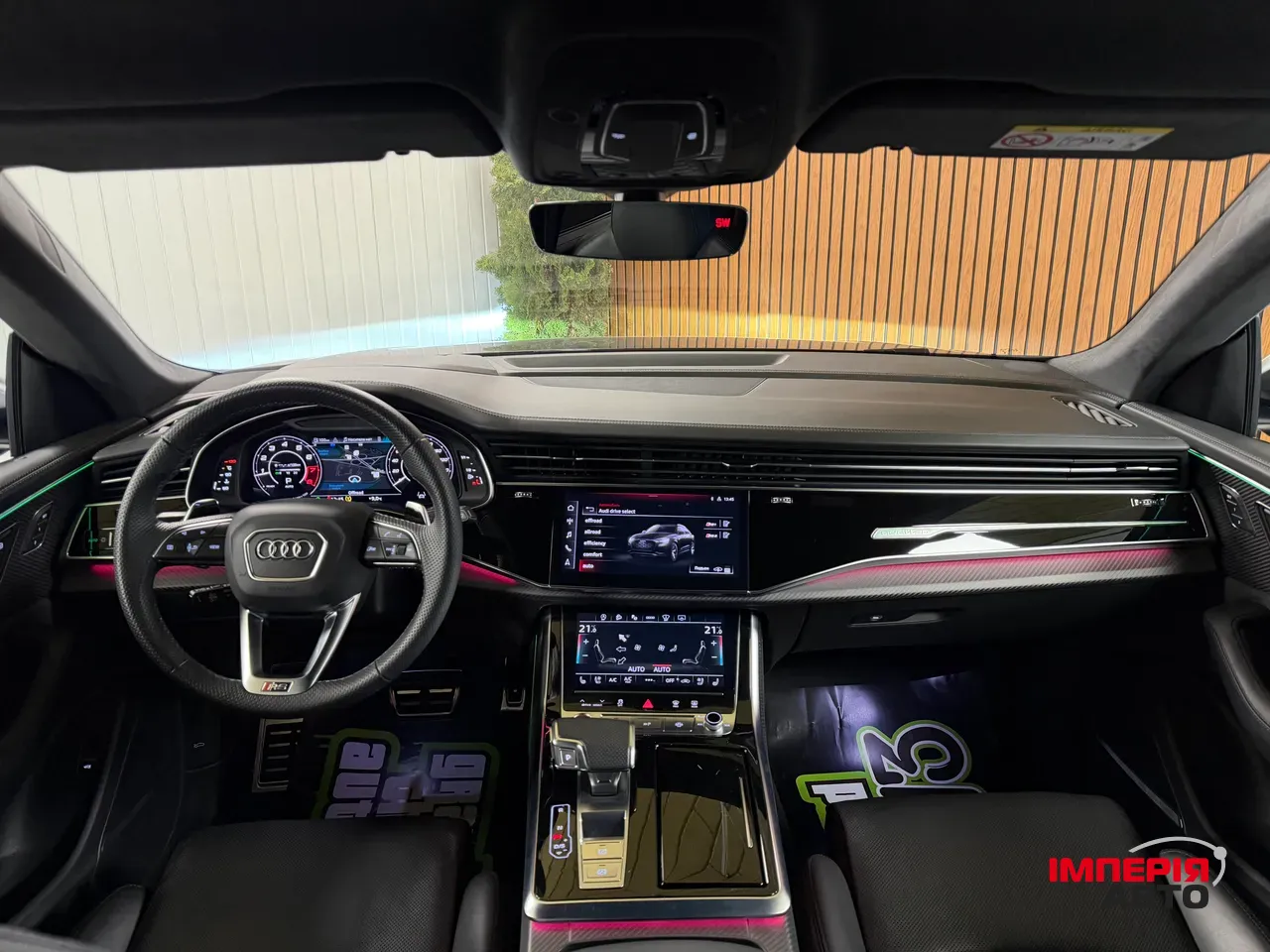 Audi RS Q8 - фото 17
