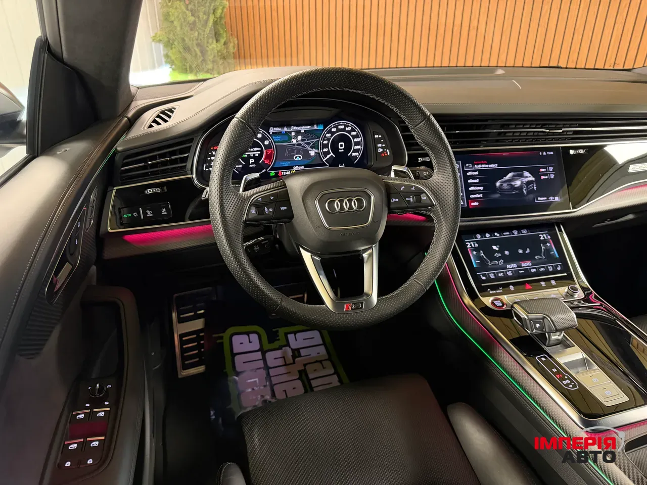 Audi RS Q8 - фото 11