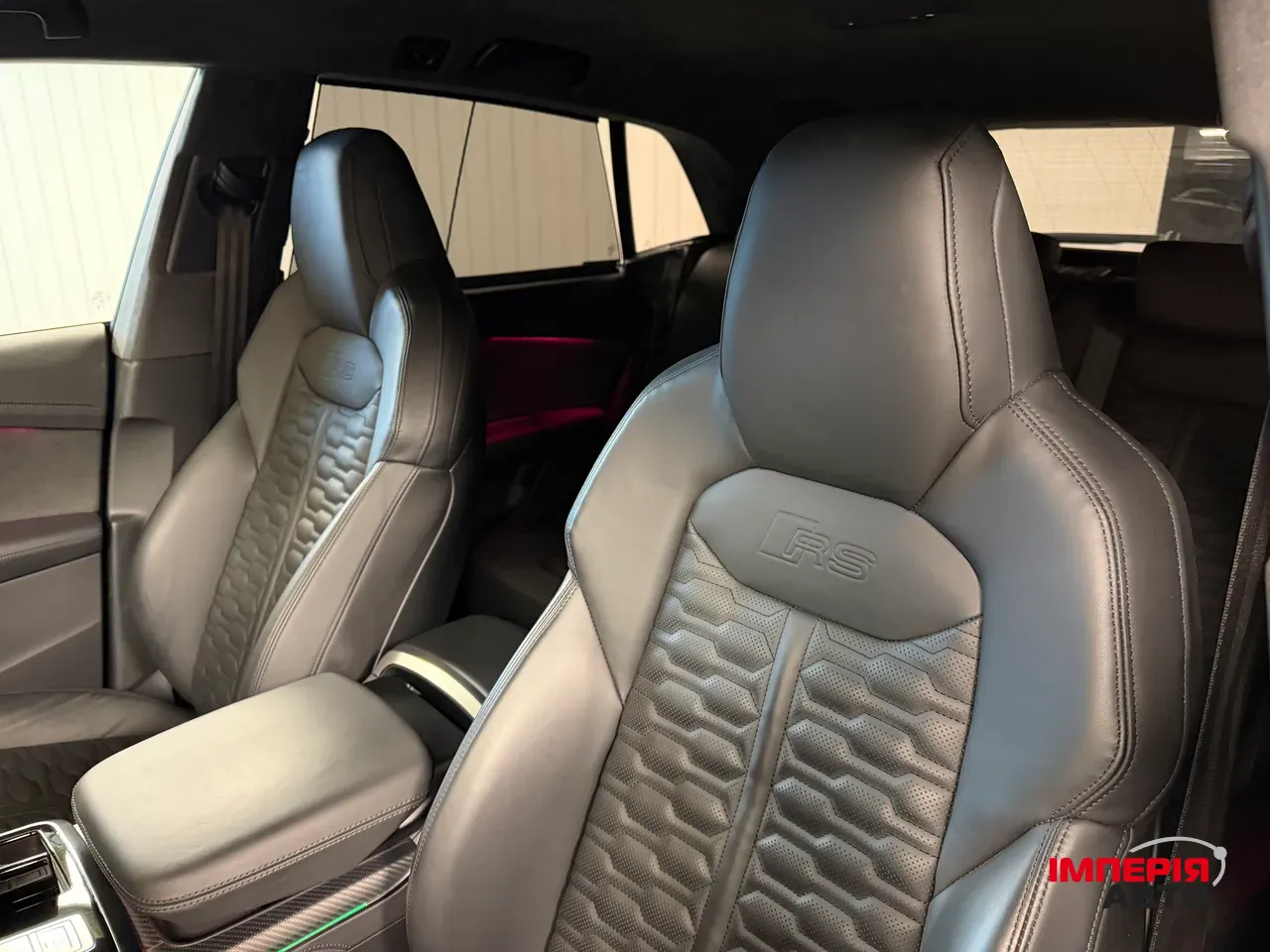 Audi RS Q8 - фото 41