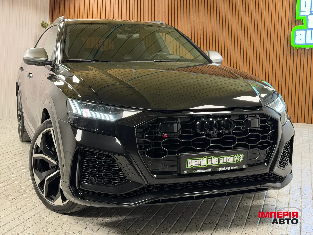 Audi RS Q8 - фото 5