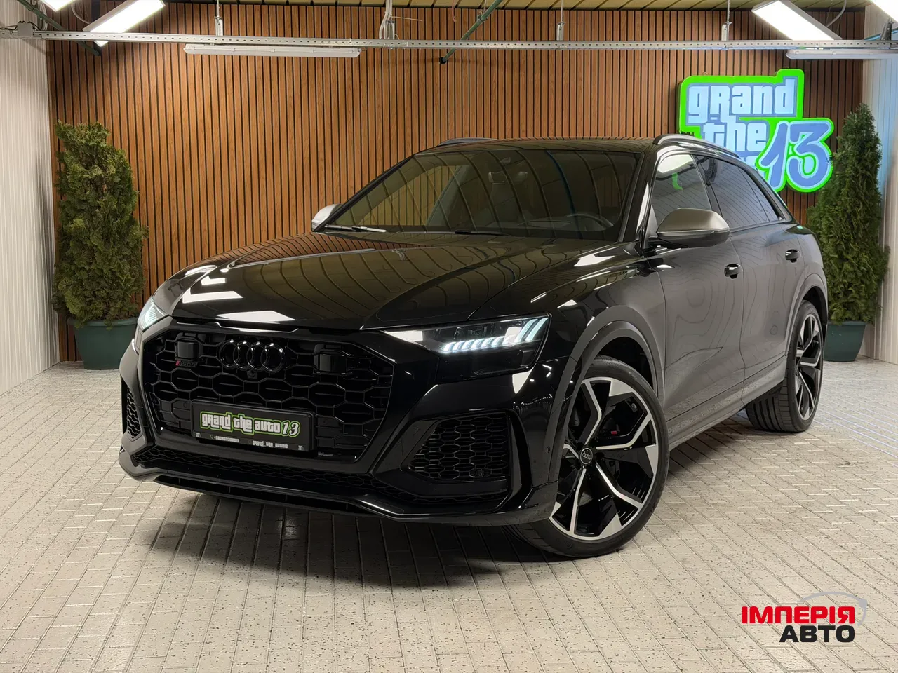 Audi RS Q8 - фото 4