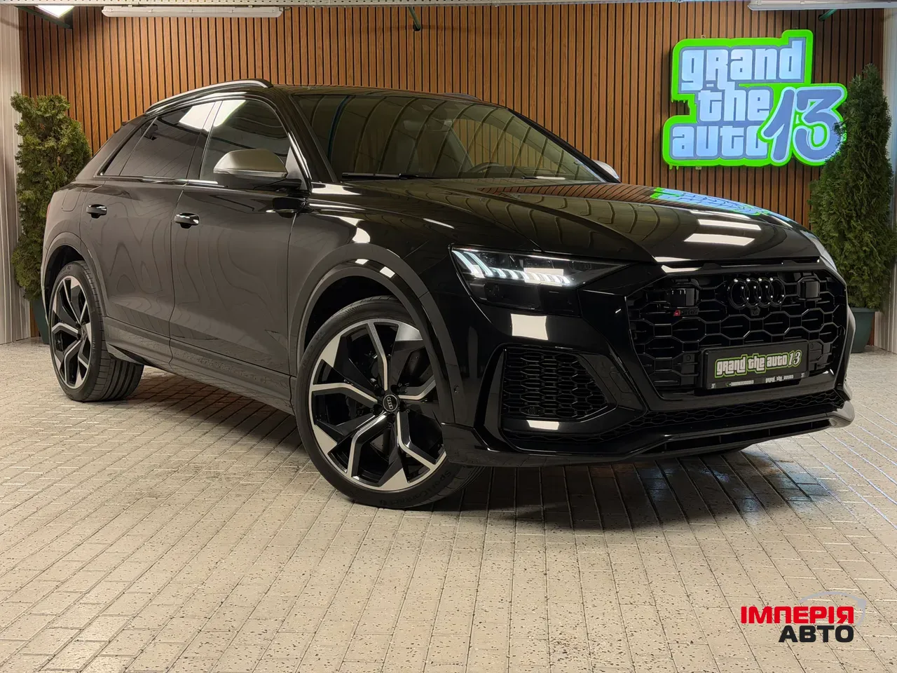 Audi RS Q8 - фото 3
