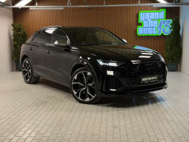 Audi RS Q8 - фото 1