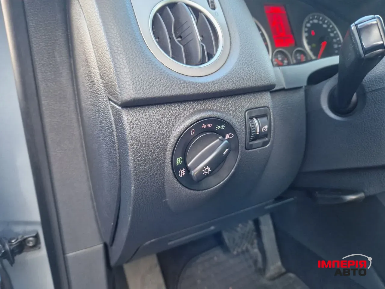 Volkswagen Tiguan - фото 19