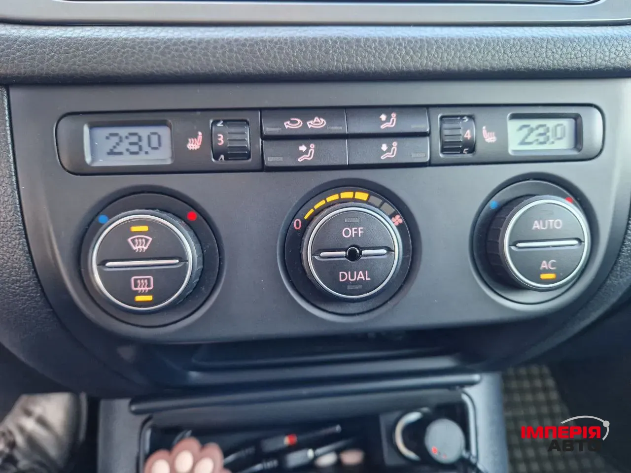 Volkswagen Tiguan - фото 18