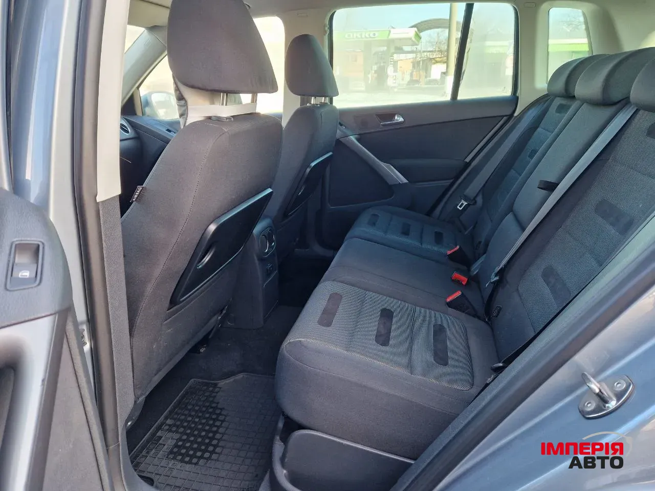 Volkswagen Tiguan - фото 9