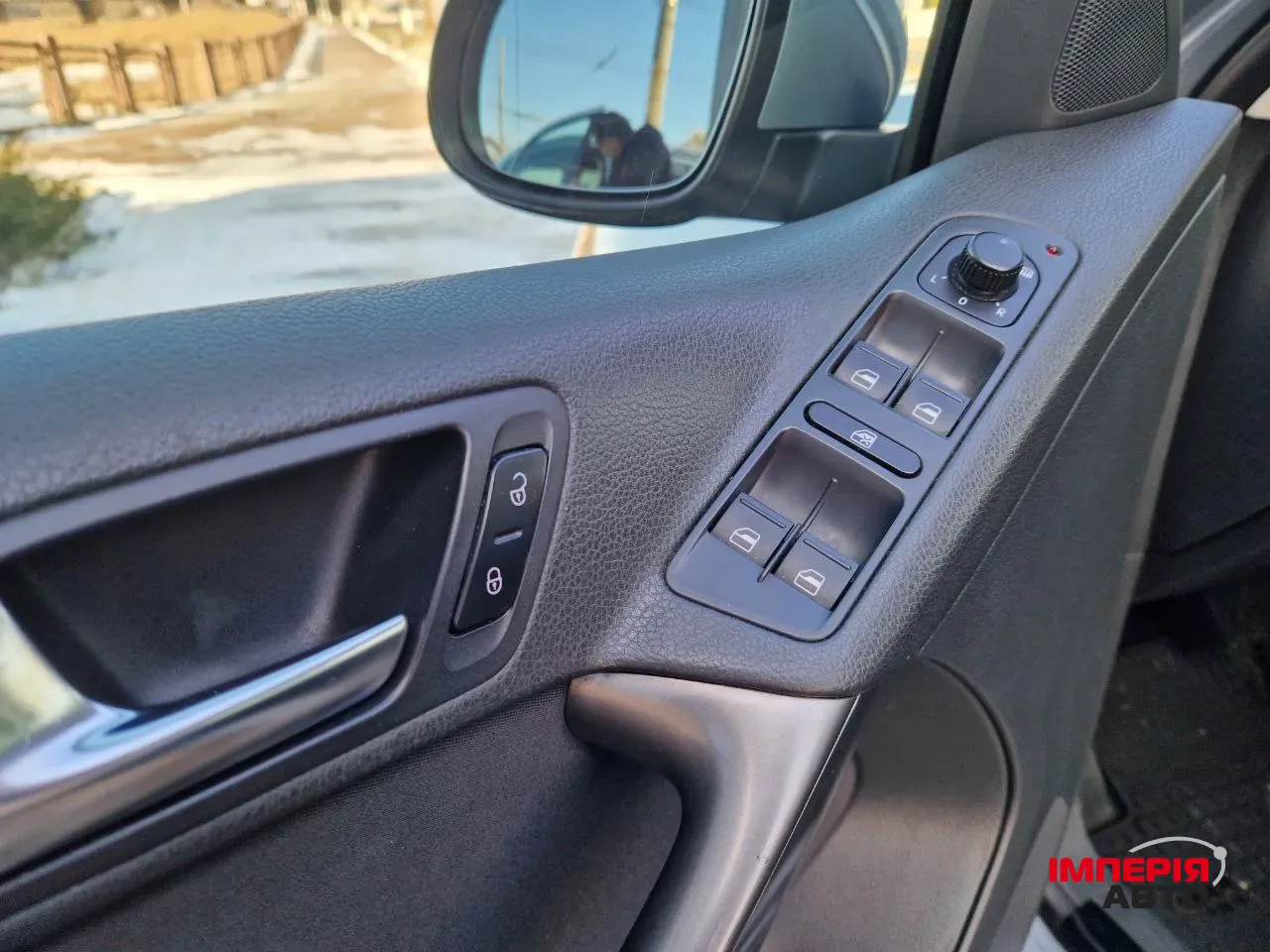 Volkswagen Tiguan - фото 12