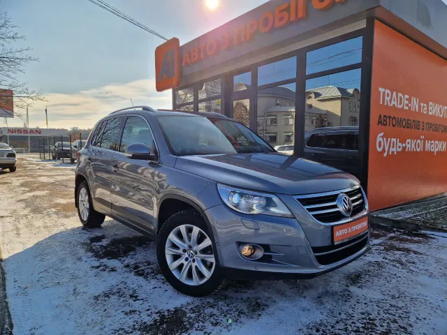 Volkswagen Tiguan - фото 1