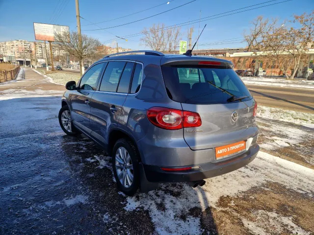 Volkswagen Tiguan - фото 4