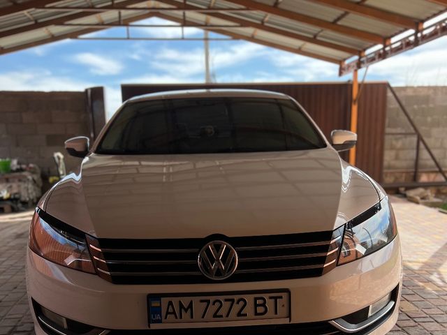 Volkswagen Passat (North America and China) 2012, Коростишів, $9 999 - зображення 2