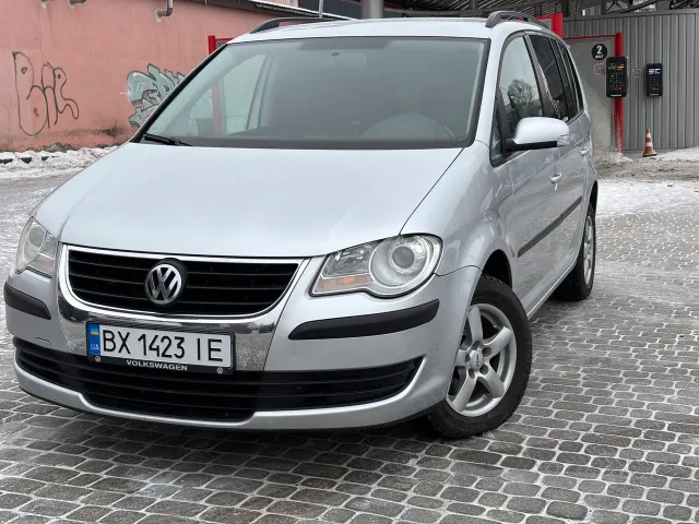 Volkswagen Touran - фото 3