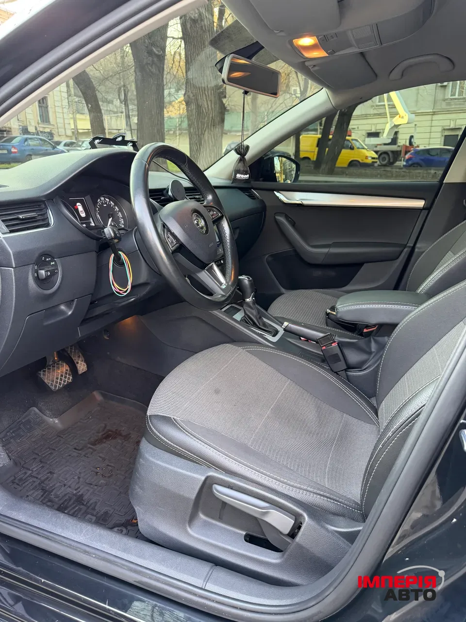 Skoda Octavia - фото 5