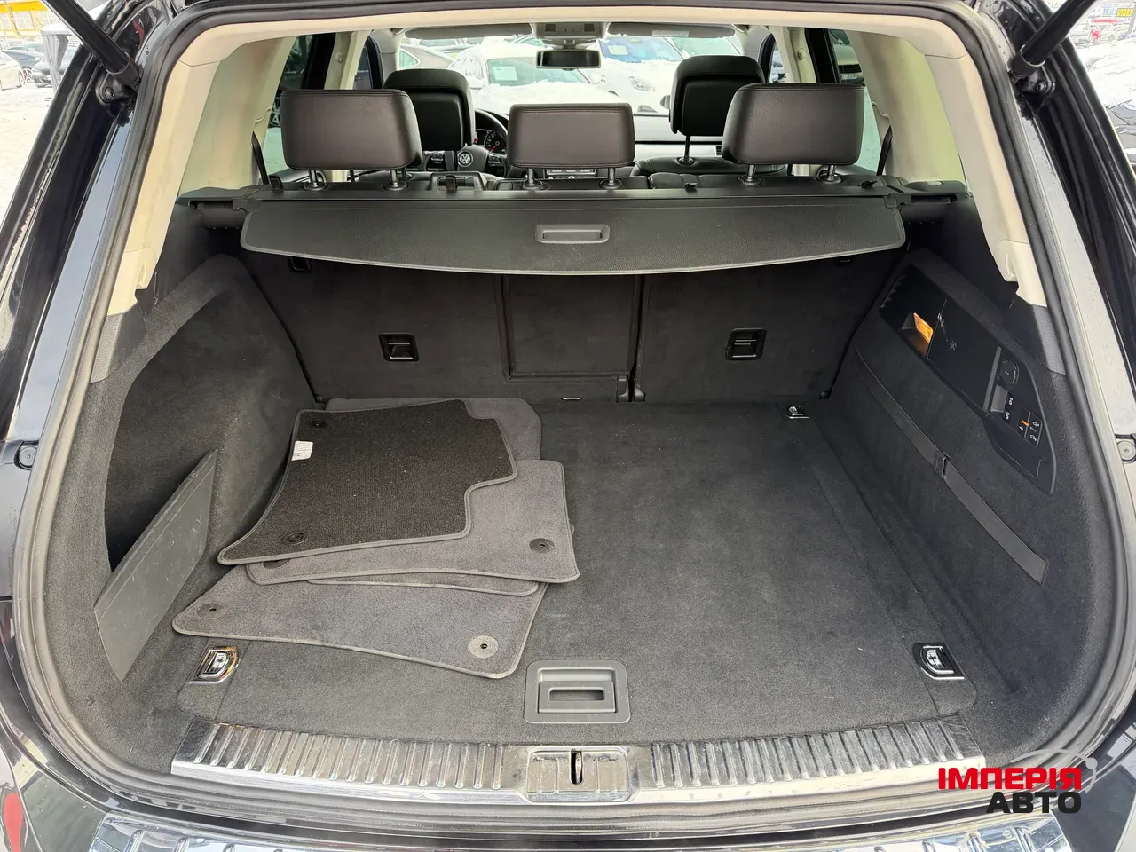 Volkswagen Touareg - фото 21