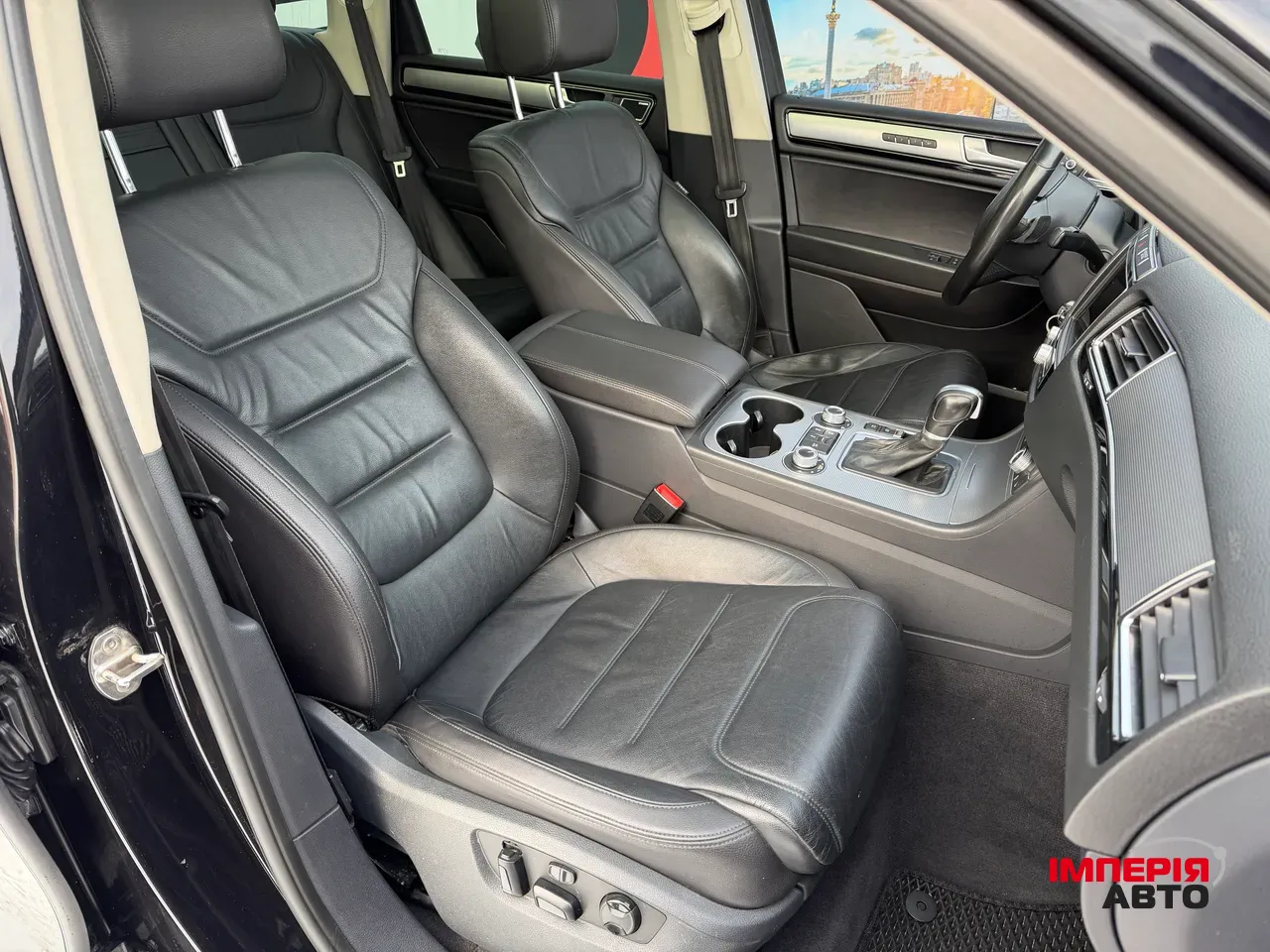 Volkswagen Touareg - фото 20