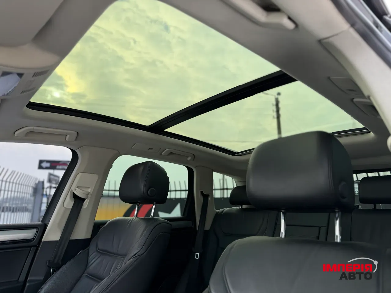 Volkswagen Touareg - фото 18