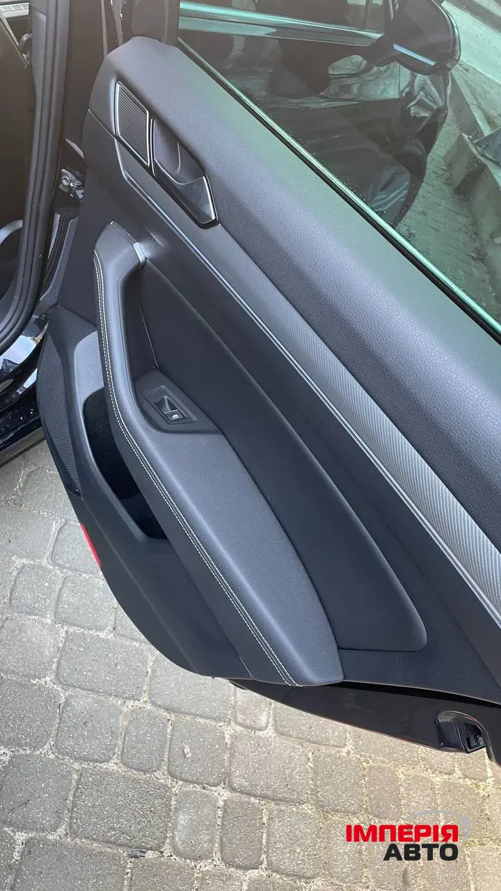 Volkswagen Passat - фото 4