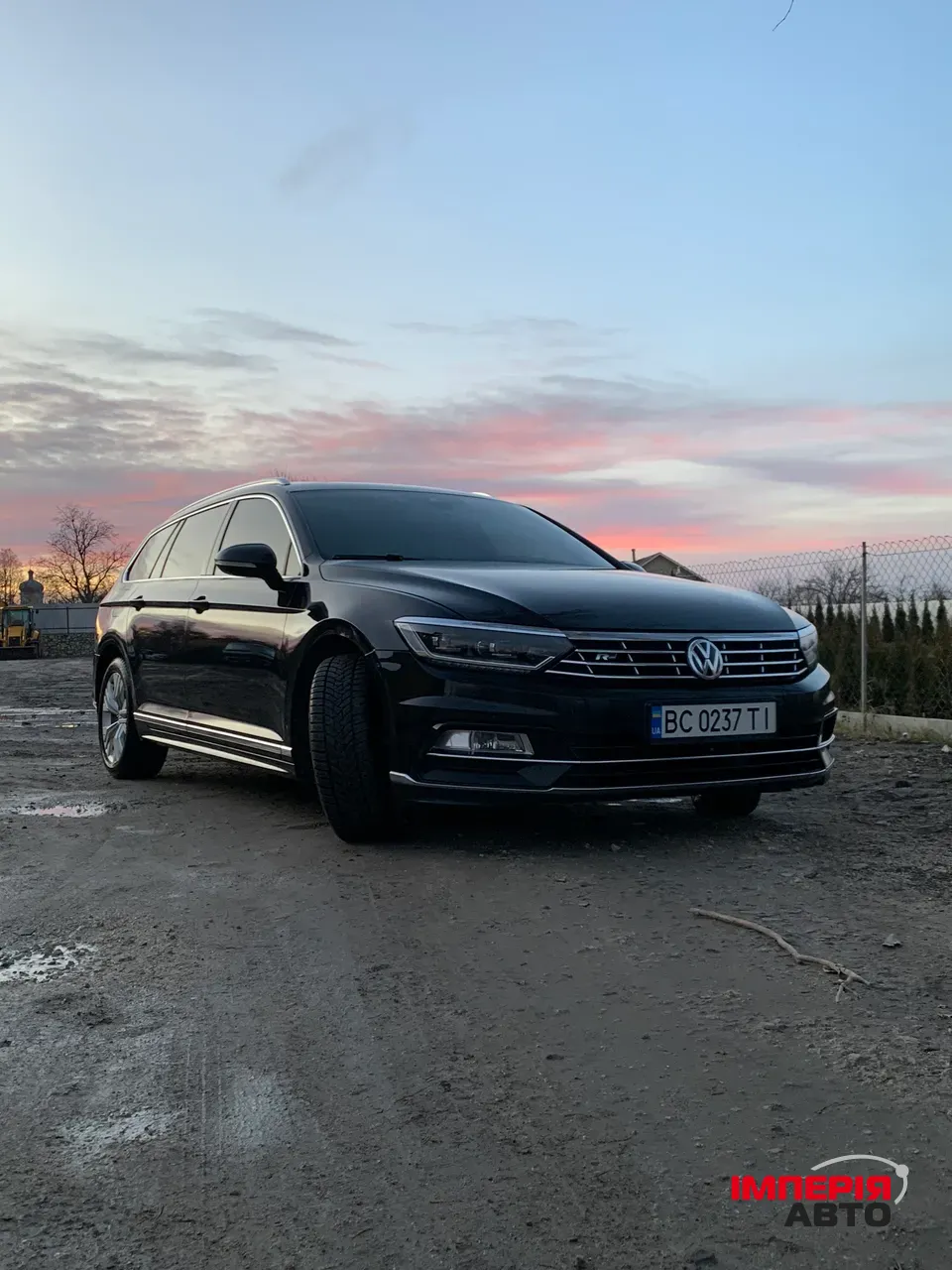 Volkswagen Passat - фото 1