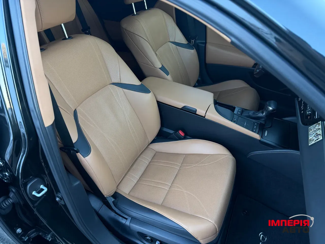 Lexus ES - фото 10