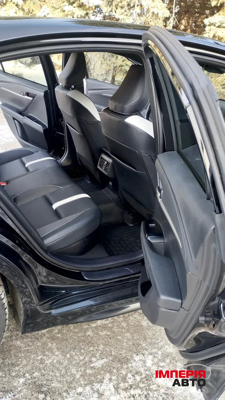 Toyota Camry - фото 8