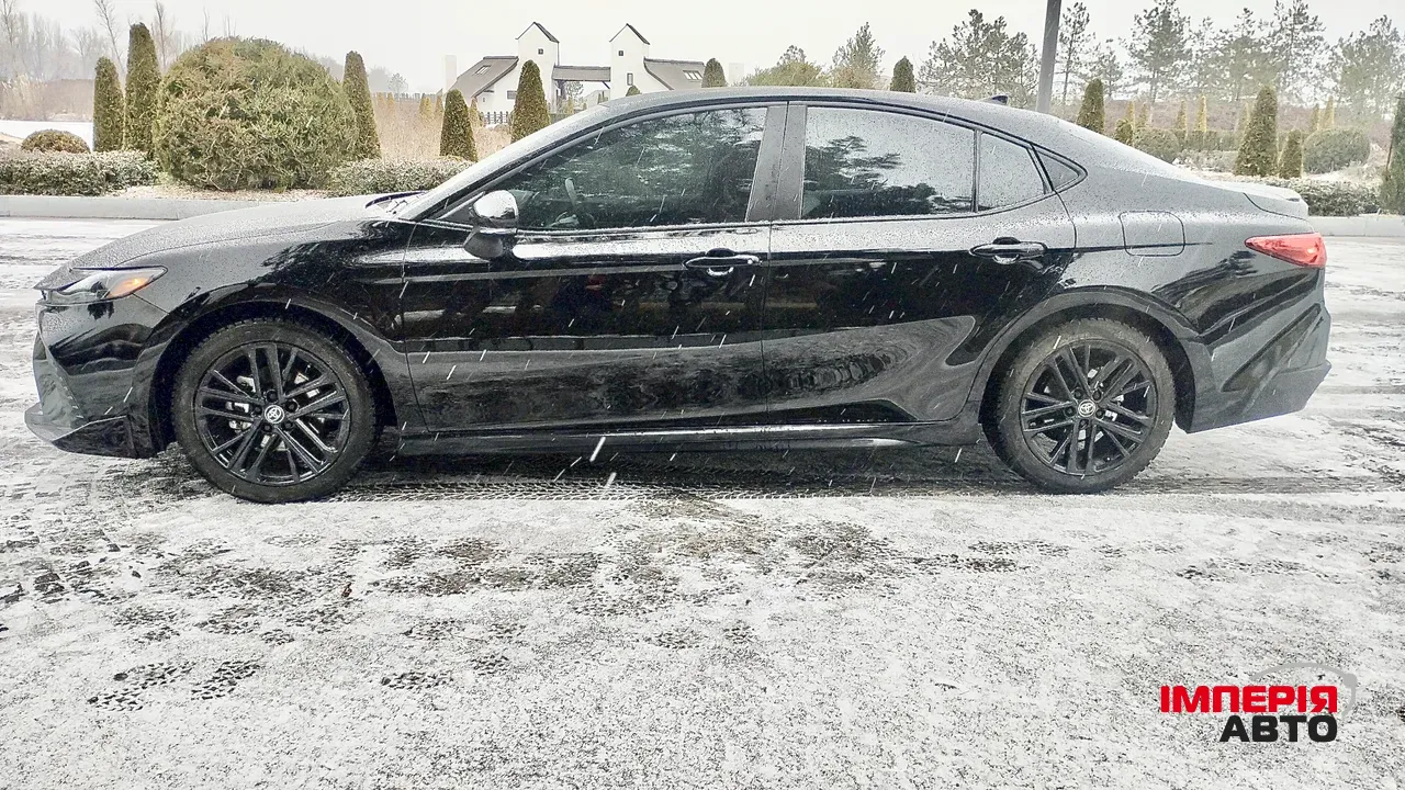 Toyota Camry - фото 5